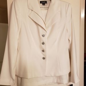 Isabella Women's Suit